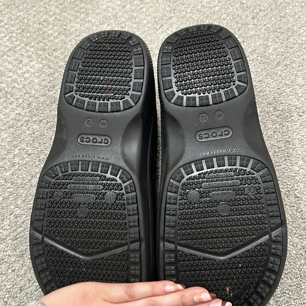 Black Crocs - Picture 5 of 5